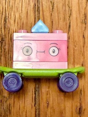 Lego Minifig - Unikitty! - Kick Flip (uni17)